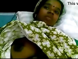 vid 20170407 pv0001 thiruthuraiyur it tamil 28 yrs old unmarried hot and sexy girl ms saroja showing her full nude body to her decided lover dealings porn video